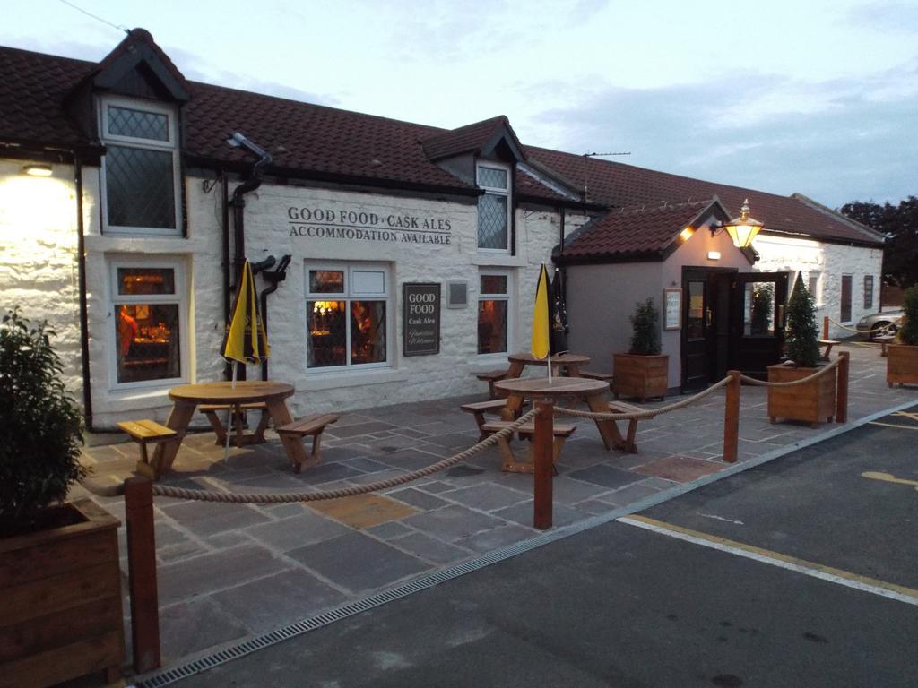 אשינגטון The Half Moon Inn מראה חיצוני תמונה